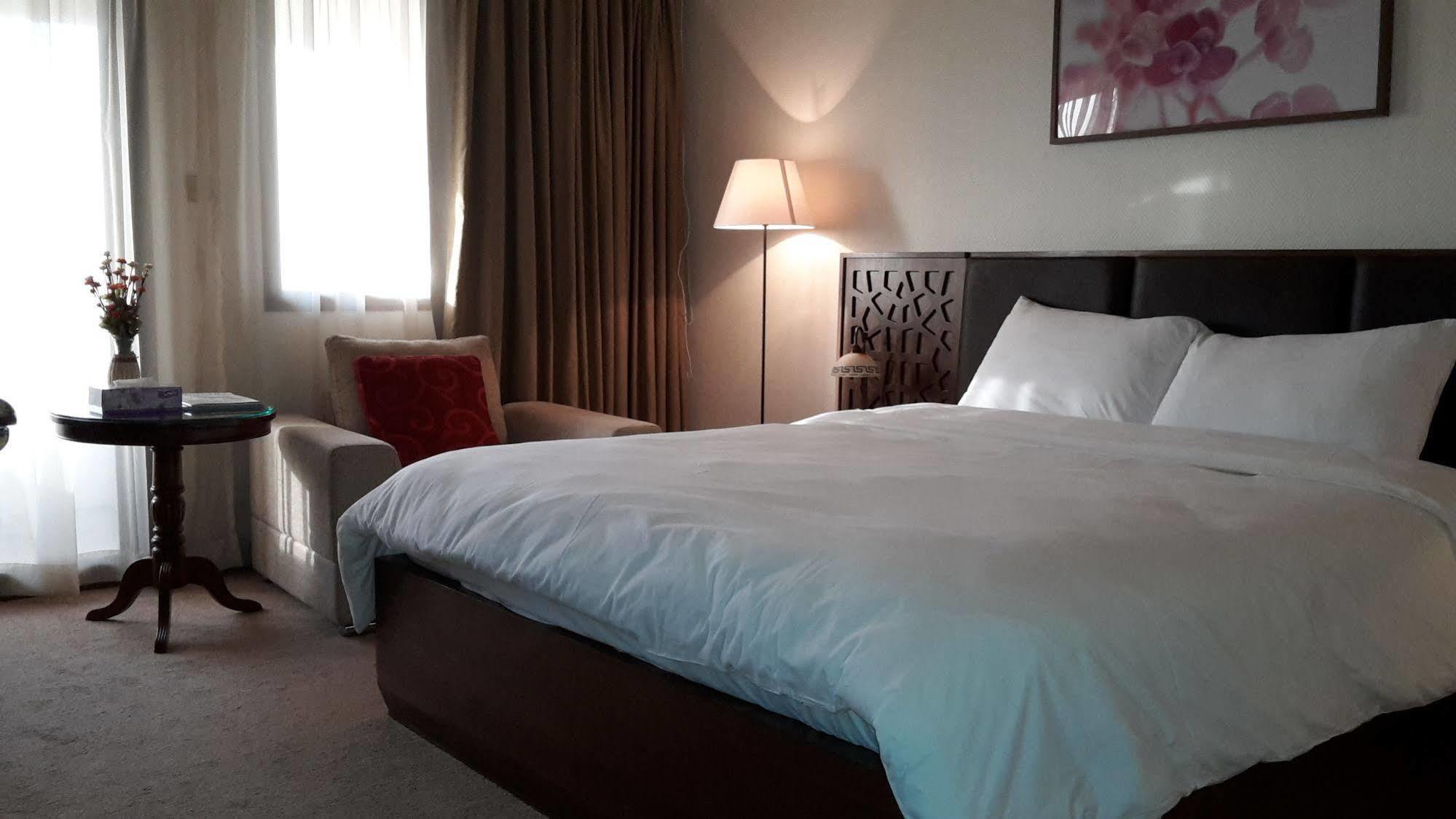 New Park Hotel Kuwejt Zewnętrze zdjęcie