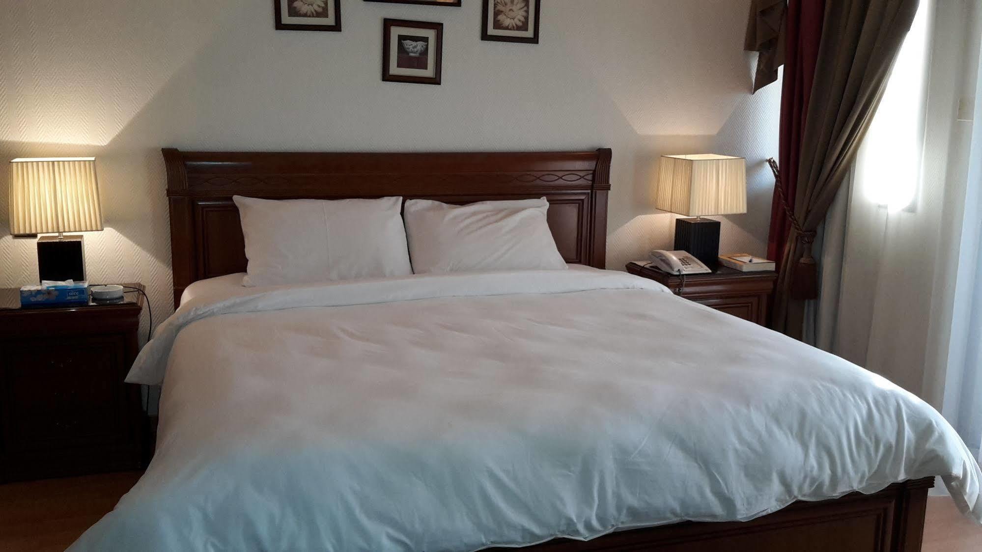 New Park Hotel Kuwejt Zewnętrze zdjęcie