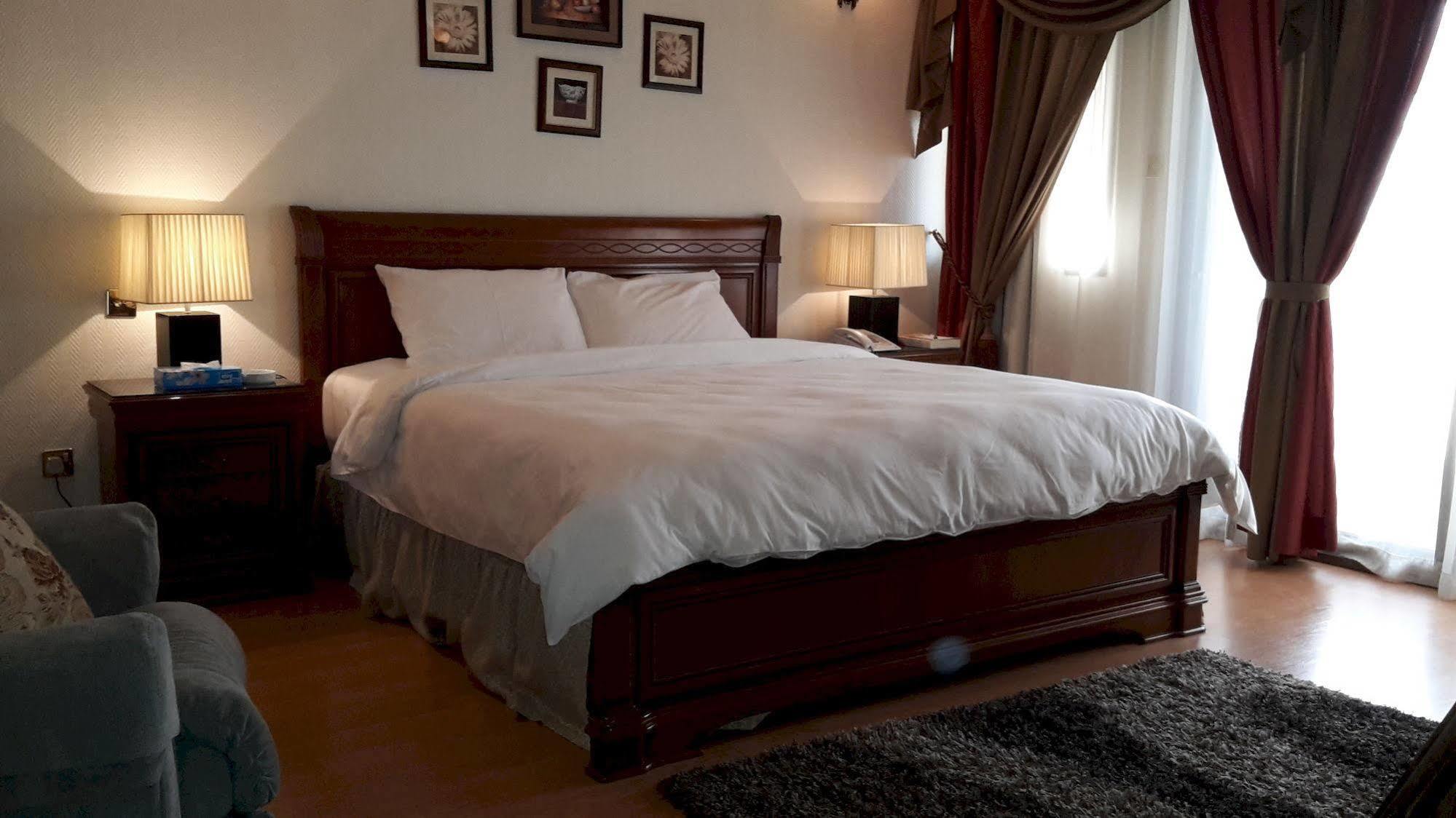 New Park Hotel Kuwejt Zewnętrze zdjęcie